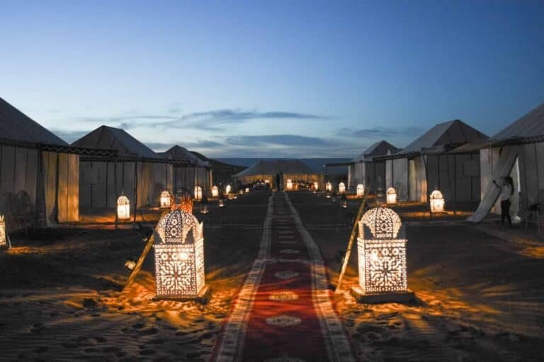 A photo of a romantic Desert setting